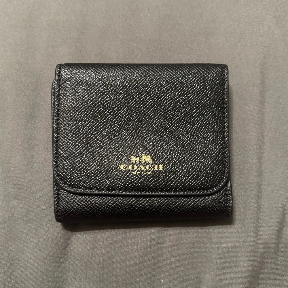 Vintage Coach Trifold Wallet - Picture 1 of 5